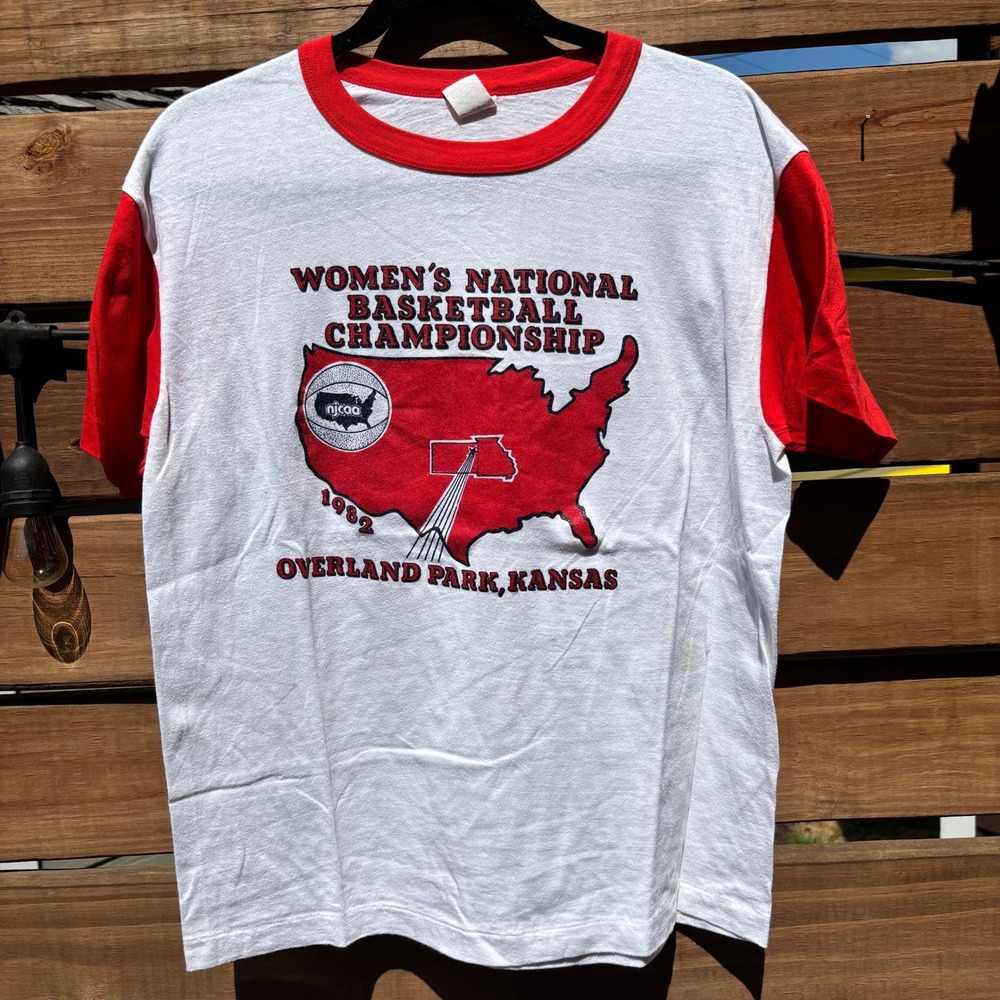 Trench Ringer T-Shirt Mens XL White Red Good 1982 NJCAA Basketball Vintage